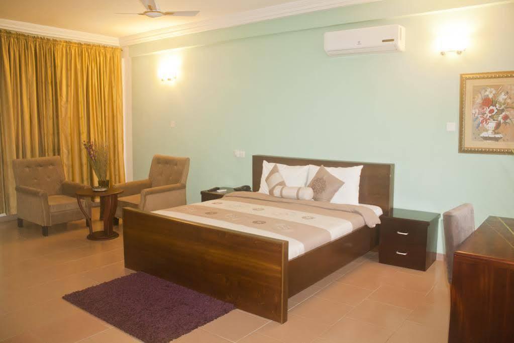 Consir Executive Lodge Аккра Екстер'єр фото