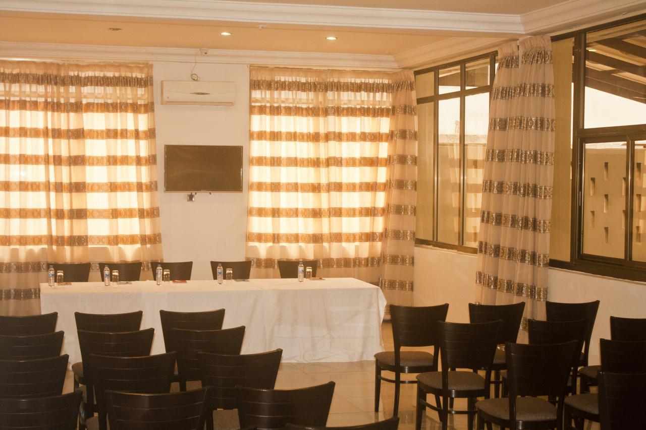 Consir Executive Lodge Аккра Екстер'єр фото