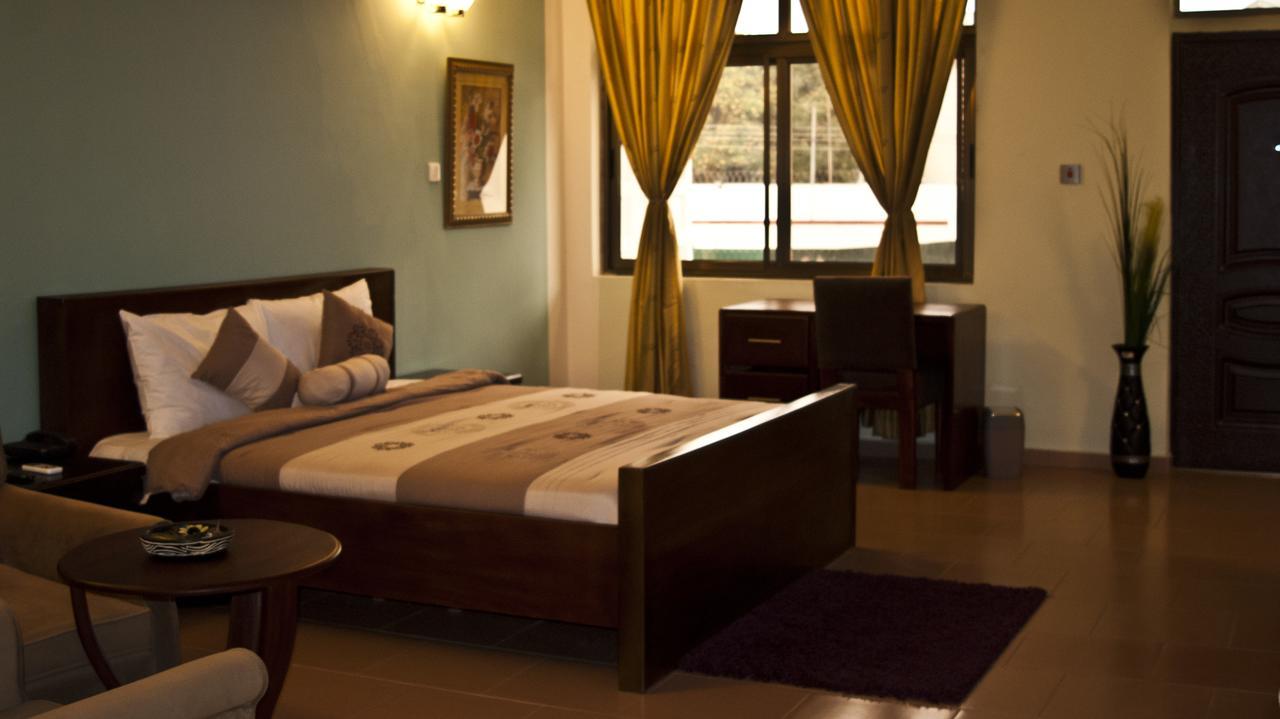 Consir Executive Lodge Аккра Екстер'єр фото